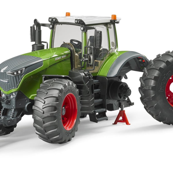Fendt 1050 Vario Tractor