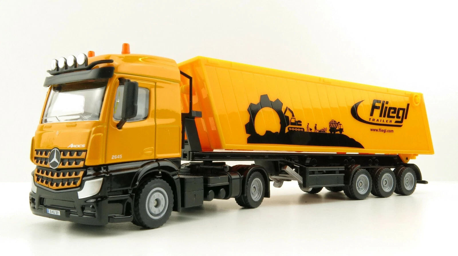 Φορτηγό Mercedes-Benz Actros με Ανατρεπόμενο Ρυμουλκούμενο