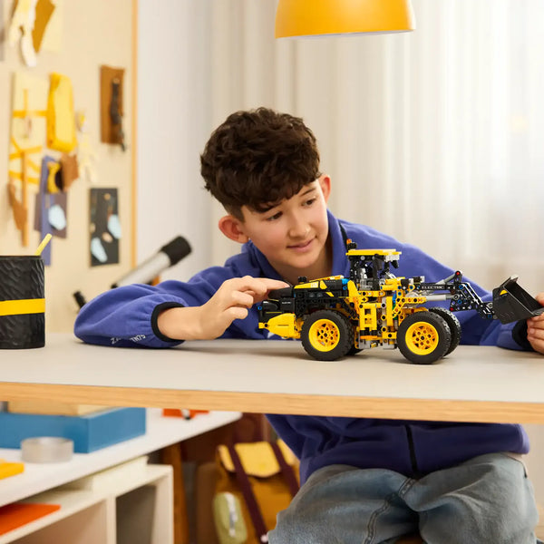 LEGO: Volvo L120 Electric Wheel Loader