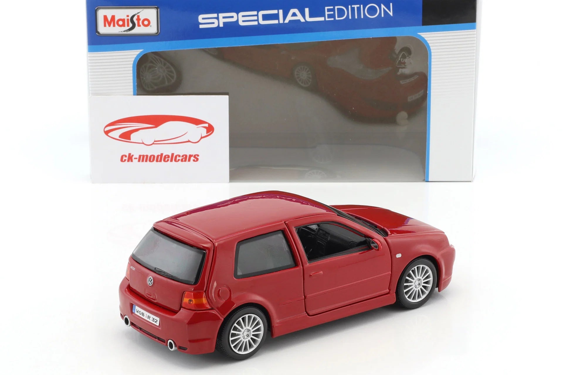 Maisto 31290 – Volkswagen Golf R32
